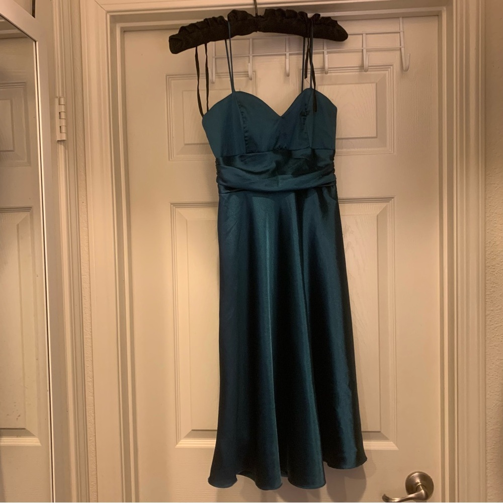 Elegant Teal Sleeveless Satin Dress